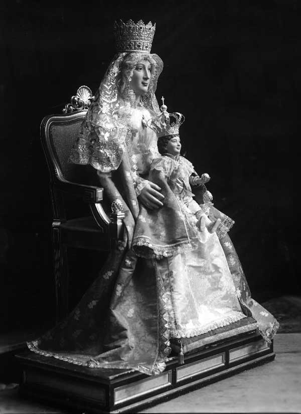 Lorenzo-Coullaut primera talla de la Virgen de los Reyes Madrid
